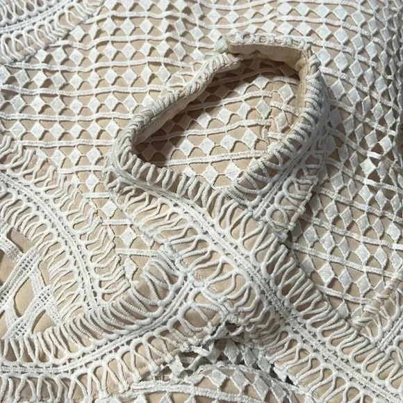 Tobi Bodycon Ivory Lace Crochet Overlay Halter Dress with Nude Slip S - Picture 5 of 9